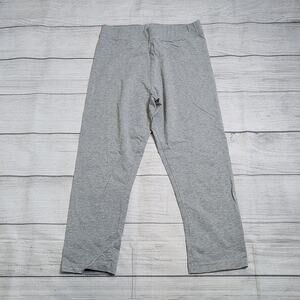 14 Primary Light Gray Cropped Leggings